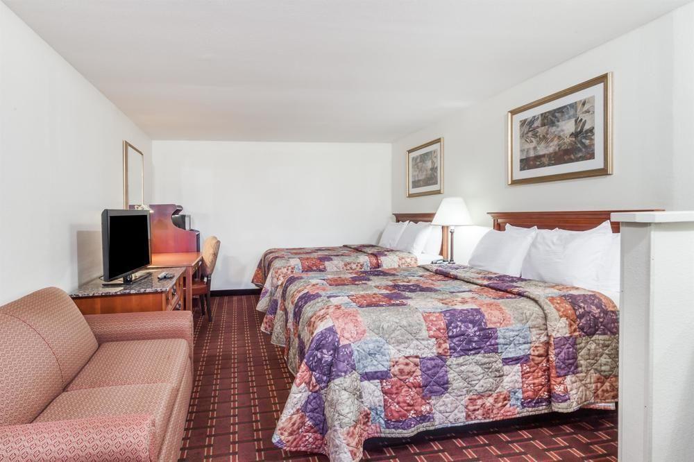 Rodeway Inn Cadiz Εξωτερικό φωτογραφία