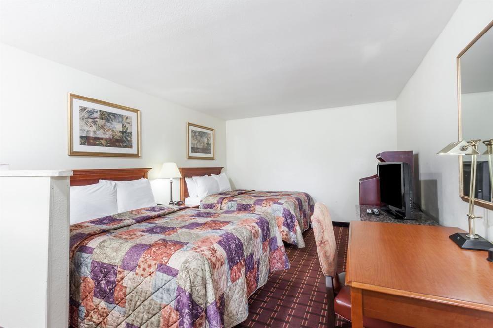 Rodeway Inn Cadiz Εξωτερικό φωτογραφία