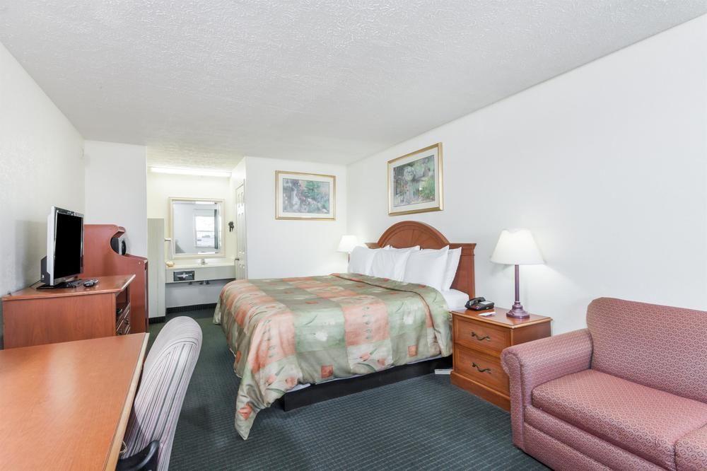 Rodeway Inn Cadiz Εξωτερικό φωτογραφία